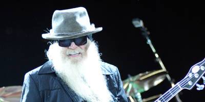Dusty Hill Dead - ZZ Top Bassist Dies at 72 - www.justjared.com - Texas