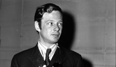 Brian Epstein Pic ‘Midas Man’ Pre-Sells To Signature In UK & Ireland; Deals Also Struck For Aus, France, More - deadline.com - Australia - Britain - France - Italy - Ireland - Poland - county Eagle