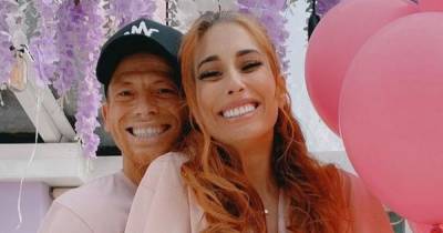 Pregnant Stacey Solomon in tears after revealing baby's gender - www.manchestereveningnews.co.uk