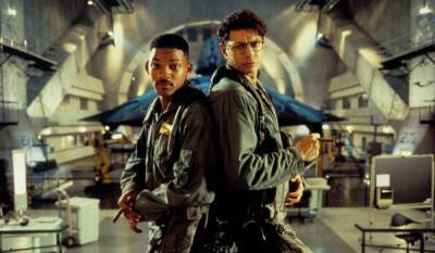 ‘Independence Day’: Ethan Hawke Was Considered For The Lead & Will Smith Nearly Didn’t Star Because Of Studio Bias - theplaylist.net