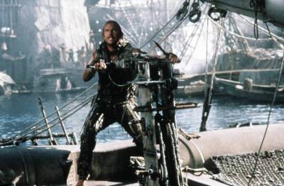 ‘Waterworld’ Follow-Up TV Series In The Works With Dan Trachtenberg To Direct - deadline.com