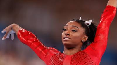 Simone Biles Explains How the 'Twisties' Are Still Impacting Her at the Olympics - www.etonline.com - Tokyo