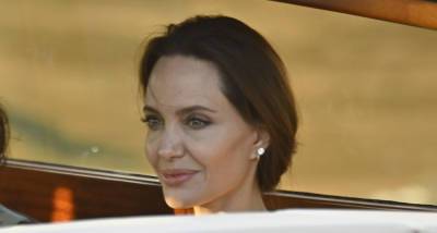Angelina Jolie Looks So Glamorous While Boarding a Taxi Boat in Venice - www.justjared.com - France - Italy - county Angelina