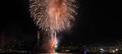 NBC & Macy's 4th of July Fireworks 2021 - Performers List & Hosts Revealed! - www.justjared.com - New York - city Midtown