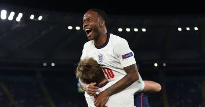 Euro 2020 Betting Odds: Raheem Sterling slashed into favouritism for top tournament player while Luke Shaw closes in on assist honours - www.manchestereveningnews.co.uk - Manchester - Ukraine - county Kane