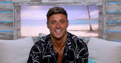 Love Island's Brad branded a 'snake' as he gets cosy with new girl and leaves Rachel crying - www.ok.co.uk