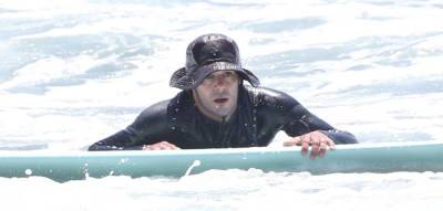 Adam Brody Slips Into Wetsuit for Afternoon of Surfing in Malibu - www.justjared.com - Malibu