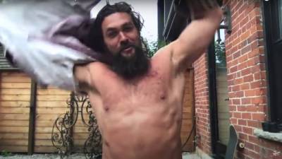 Jason Momoa Strips Down in Late-Night Interview to Perform 'Sexy' Tasks - www.etonline.com