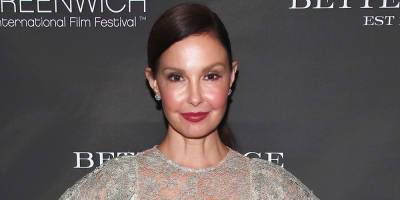 Ashley Judd Reveals She's Walking Again After Shattering Her Leg - www.justjared.com - Congo