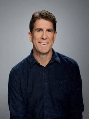 ‘Despicable Me’ Scribe Cinco Paul Teams With Imagine Kids+Family & Warner Music Group For Live Action/Stop Motion Film Musical ‘Winter Wonderland’ - deadline.com