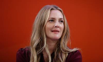 Drew Barrymore pays emotional tribute to close friend Reese Witherspoon - hellomagazine.com