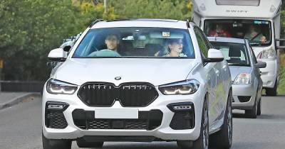 Raphael Varane pictured in Manchester for first time ahead of Man United transfer announcement - www.manchestereveningnews.co.uk - Manchester
