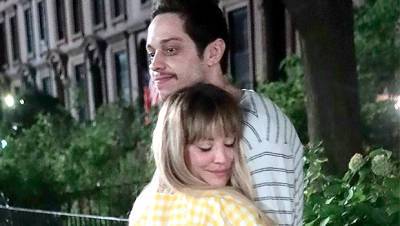 Kaley Cuoco Hugs Pete Davidson While Filming New Movie After His Reported Split From Phoebe Dynevor - hollywoodlife.com - New York