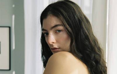 Lorde announces new single ‘Mood Ring’ will arrive this week - www.nme.com - New Zealand