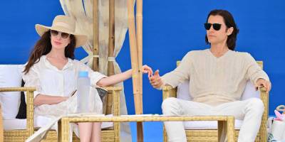 Anne Hathaway & Jared Leto Head To The Beach To Film 'WeCrashed' Scenes With Kids - www.justjared.com - New York - county Atlantic