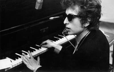 Bob Dylan biographer claims alleged sexual abuse victim’s timeline is “not possible” - www.nme.com - Britain - county Clinton