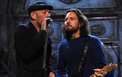 Pearl Jam’s Eddie Vedder shares reverent cover of R.E.M.’s ‘Drive’ - www.nme.com