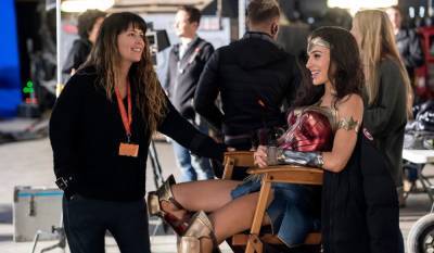 Patty Jenkins Hopes To Avoid Future Hybrid Releases & Believes It Was “Detrimental” To ‘Wonder Woman 1984’ - theplaylist.net