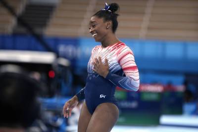 Simone Biles Wins Emotional Bronze Medal On Tokyo Olympics Return - deadline.com - China - Tokyo