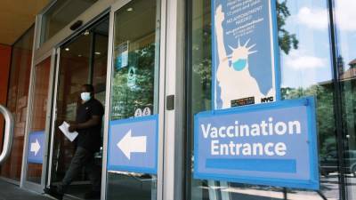 New York City to Require Proof of COVID-19 Vaccination for Indoor Dining, Fitness and Entertainment - www.etonline.com - New York