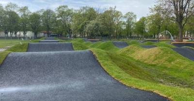 Cops hunt flasher after teens allegedly targeted in Grangemouth park - www.dailyrecord.co.uk