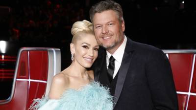 Gwen Stefani Photoshops Throwback Pic of Herself With Blake Shelton From Event He Attended With His Ex-Wife - www.etonline.com
