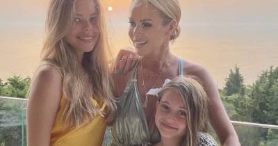 Inside Amanda Holden's luxurious Greek getaway with daughters Hollie and Lexi - www.ok.co.uk - Greece