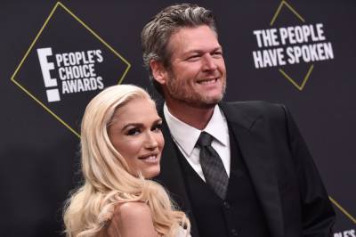 Gwen Stefani Photoshops Throwback Pic Of Herself With Blake Shelton From Event He Attended With His Ex-Wife - etcanada.com