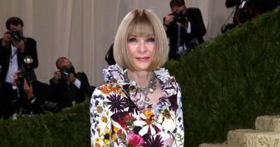 Anna Wintour’s 2021 Met Gala Gown Is Over-the-Top in the Best Way Possible: Photos - www.usmagazine.com
