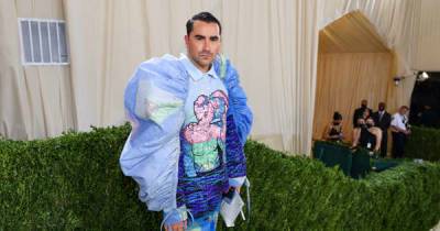 Dan Levy reveals important meaning behind his 2021 Met Gala outfit - www.msn.com - New York