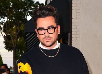 Dan Levy Signs Deal With Netflix, Will Direct & Star In New Rom-Com Feature - etcanada.com - Hollywood