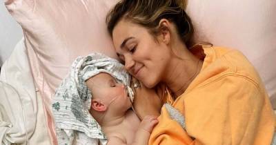 Sadie Robertson’s 4-Month-Old Daughter Honey Is Battling RSV: It’s ‘Heartbreaking’ - www.usmagazine.com