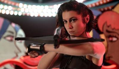Mary Elizabeth Winstead Says She’s Ready & Willing To Reprise Huntress Role - theplaylist.net