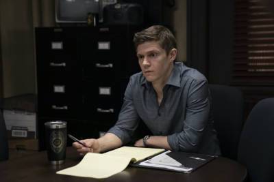 ‘Mare Of Easttown’s Evan Peters Wins First Emmy For Outstanding Supporting Actor In A Limited Series, Thanks “Kate Winslet For Being Kate Winslet” - deadline.com - USA - county Story - city Easttown