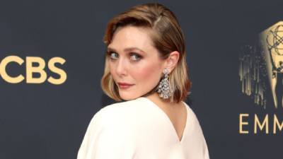 Elizabeth Olsen Wears Mary-Kate and Ashley's Line to the 2021 Emmy Awards - www.etonline.com