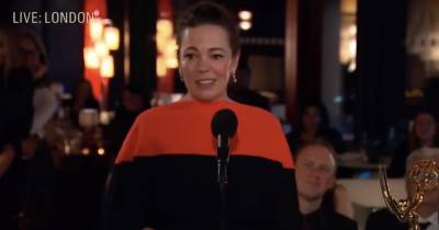 Olivia Colman breaks down in tears as she pays tribute to late dad in Emmy acceptance speech - www.ok.co.uk - Britain - USA