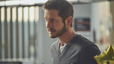 'The Resident' Boss on Why He's Keeping Emily VanCamp's Season 5 Exit 'Unexpected' (Exclusive) - www.etonline.com