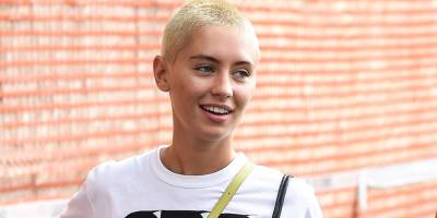 'Pistol' Star Iris Law Shows Off Her Blonde Buzz Cut at Milan Fashion Week 2021 - www.justjared.com - Italy