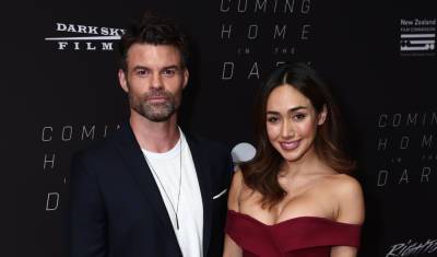 Daniel Gillies Gets Girlfriend Julia Misaki's Support at 'Coming Home in the Dark' Premiere - www.justjared.com - New Zealand - Los Angeles - Hollywood