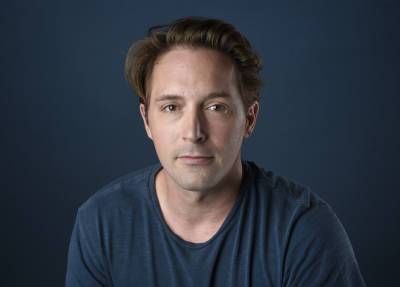 Beck Bennett Leaves ‘SNL’ as Cast Veterans Set to Return, Along With Three New Featured Players, for Season 47 - variety.com - Russia