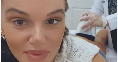 Corrie's Faye Brookes shares video of herself having a bum tightening treatment - www.manchestereveningnews.co.uk - Chicago - county Hart