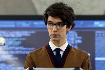 Ben Whishaw Says Casting A Gay Actor As The Next James Bond ‘Would Be Quite An Extraordinary Thing’ - etcanada.com