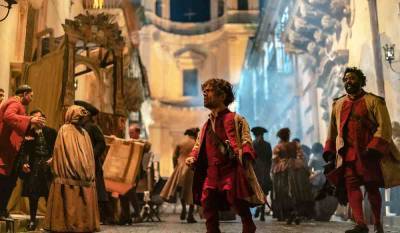 Peter Dinklage Can Sing But Joe Wright’s Musical ‘Cyrano’ Fizzles [Telluride Review] - theplaylist.net