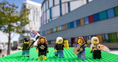 Billy Connolly Lego figures punted on eBay for £900 after shoppers queued for hours - www.dailyrecord.co.uk - Scotland