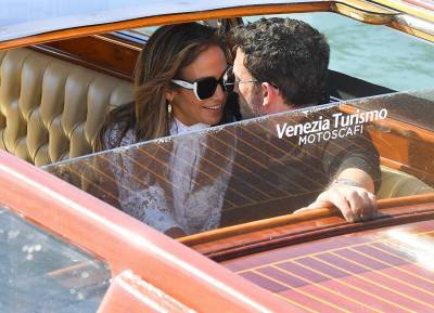 Jennifer Lopez and Ben Affleck make a very loved-up arrival for the Venice Film Festival - evoke.ie - Italy