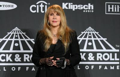 Stevie Nicks Claps Back At Lindsey Buckingham Over Fleetwood Mac Allegations: ‘I Was No Longer Willing To Work With Him’ - etcanada.com