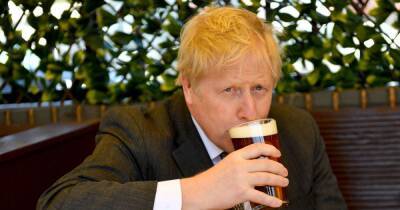 Bombshell email shows Boris Johnson's official invited 100 No10 staff to 'BYOB' party during lockdown - www.dailyrecord.co.uk - county Johnson