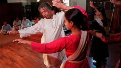 Birju Maharaj, legend of India's kathak dance form, dies - abcnews.go.com - India - city New Delhi