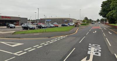 'Young girl' hit by car in Falkirk and rushed to hospital - www.dailyrecord.co.uk - Scotland