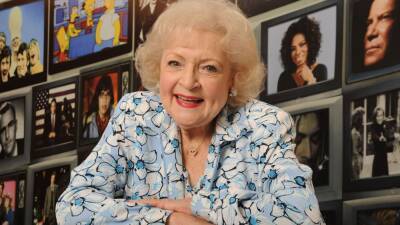 Betty White's Assistant Shares One of Her Last Photos on What Would Have Been Her 100th Birthday - www.etonline.com
